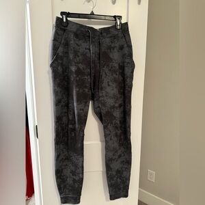 Lululemon men’s ABC jogger